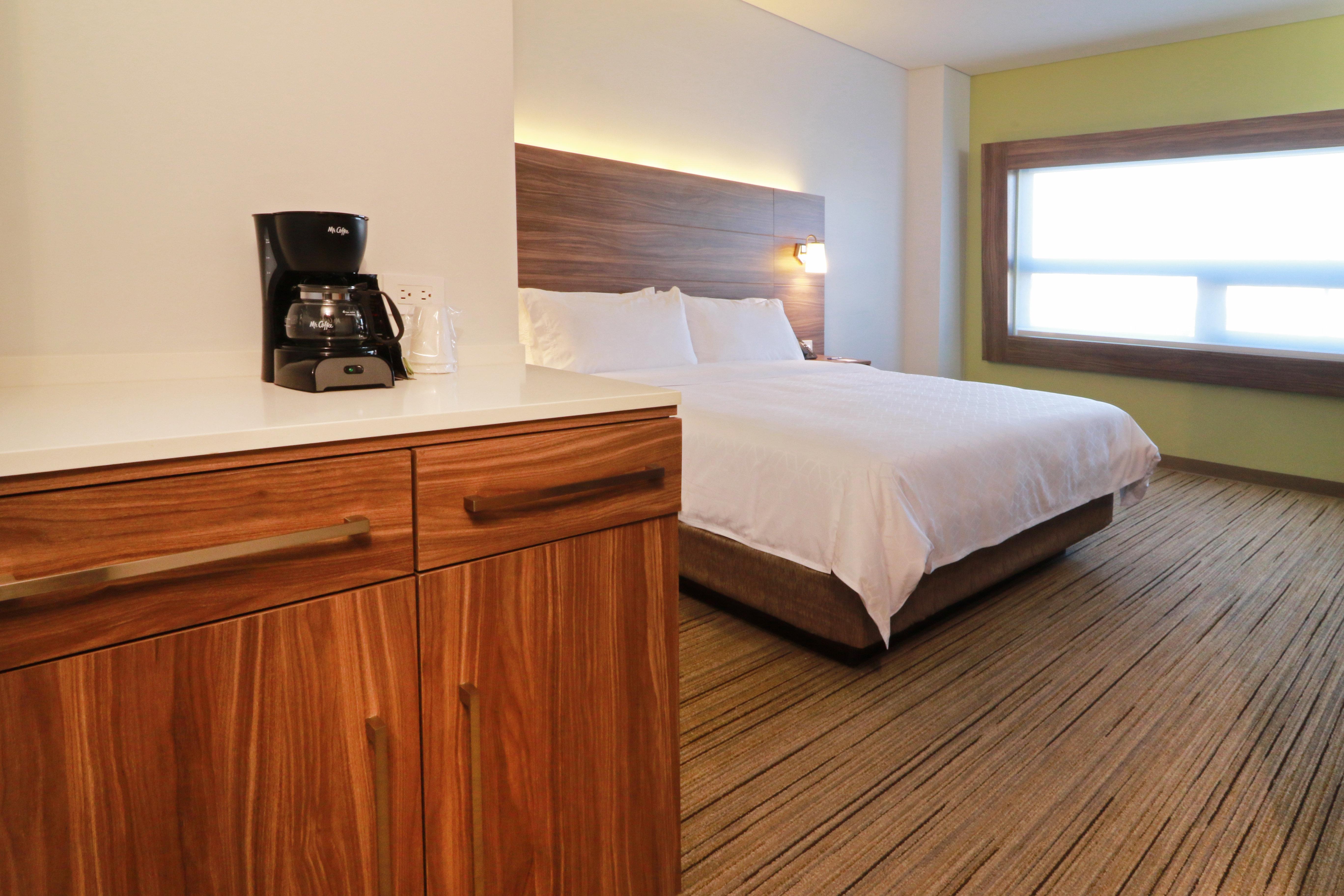 Holiday Inn Express & Suites - Ensenada Centro By Ihg Exterior photo